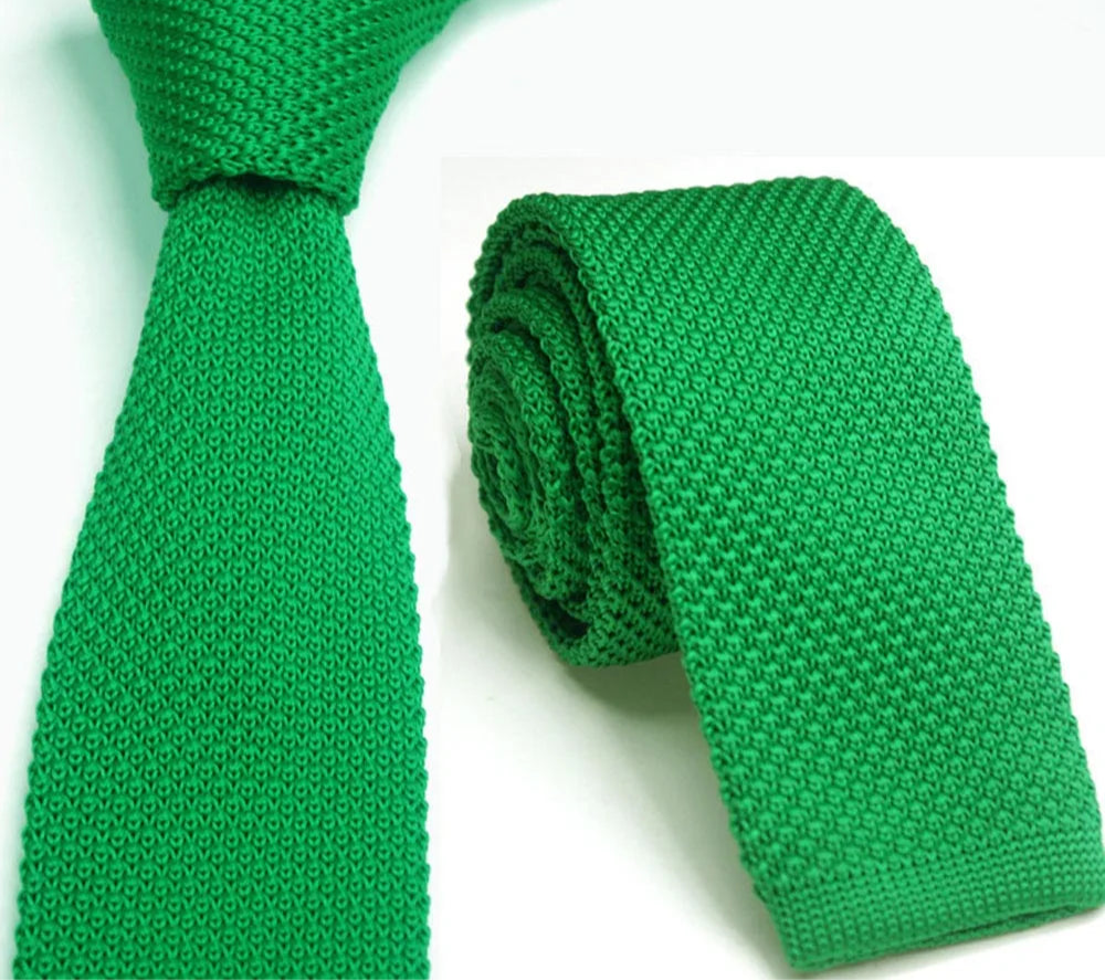 Bold and striking, this lime green tie is for those who like to stand out. A playful yet stylish option for lively occasions.