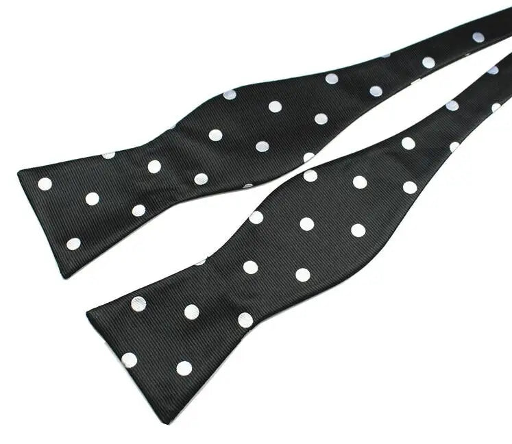 The Classic Knot Self-Tie Bowtie
